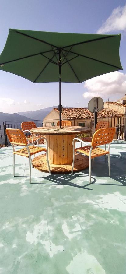 Maria Banana Guest House Pollina Bagian luar foto