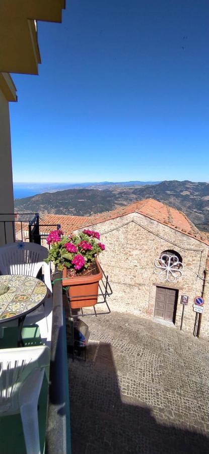 Maria Banana Guest House Pollina Bagian luar foto
